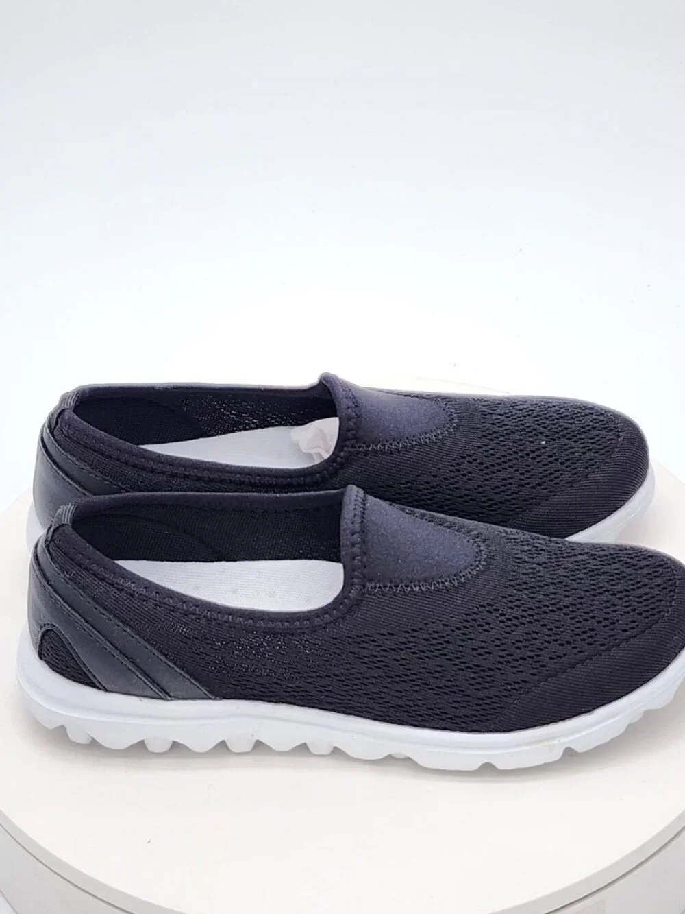 Propet Travel Active Women's Black Mesh Slip-On Walking Shoes Size 6